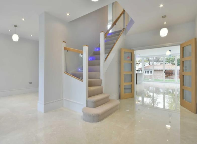 Lawrence Court, Mill Hill